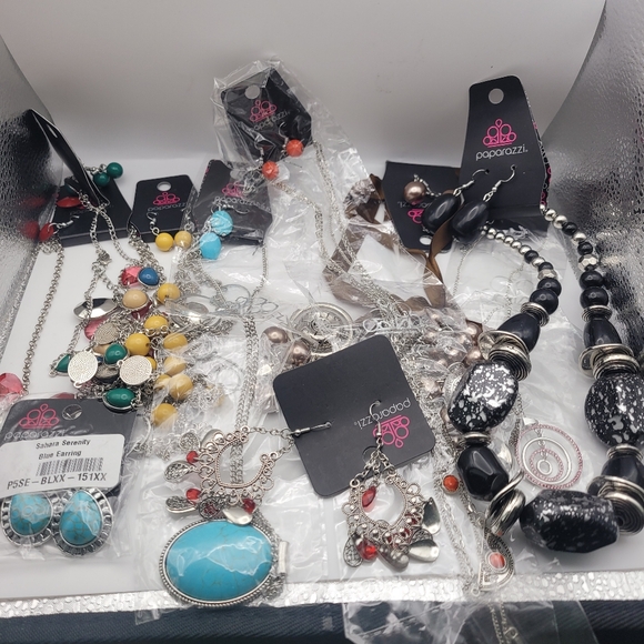 paparazzi Jewelry - paparazzi Turquoise, Black, Yellow & Red Multi-Color Necklace and Earring Lot